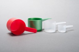 Sign up: Free Measuring Cups From Package All